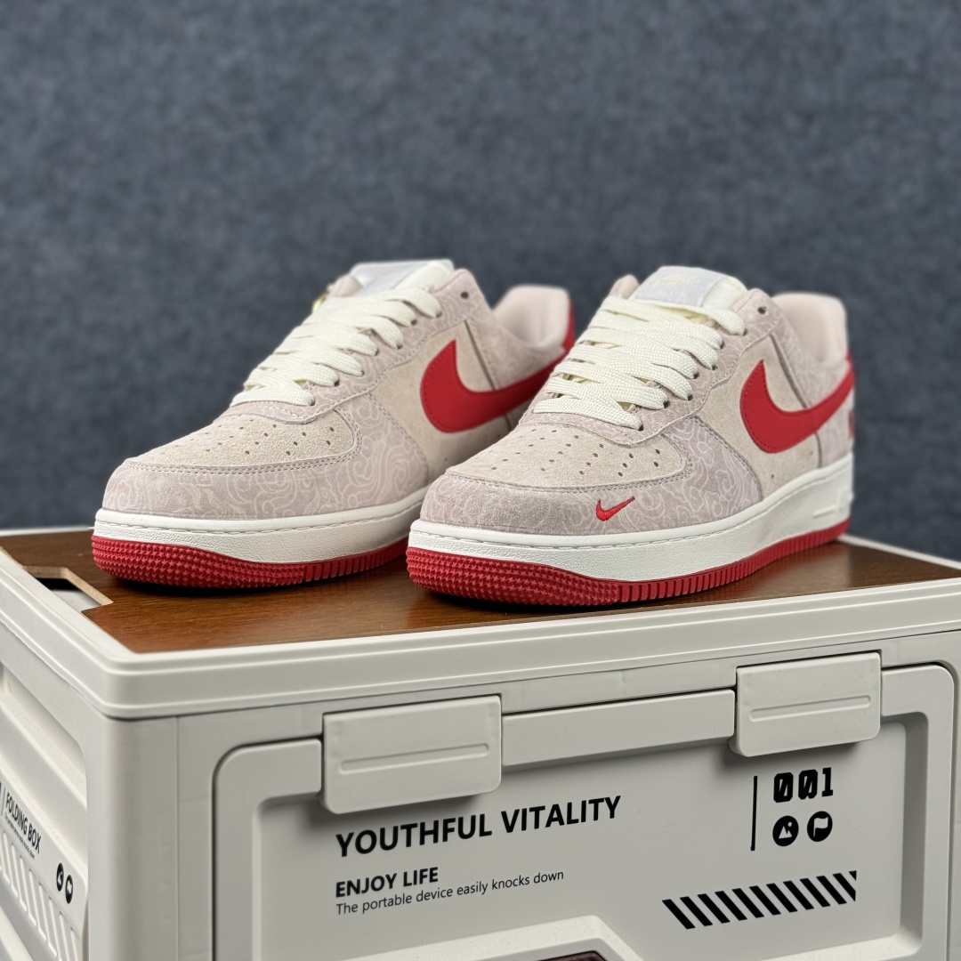 Nike Air Force 1 Low 红白复古限定 心动预警 是初恋感满分的红白CP SY1388-033-Top High Quatity Cheap Sneakers Fashion Clothing Clothes Bags handbags Shoes of all Brand wholesale With The best Quality And Beautiful Price from China Factory Chinese suppliers wholesaler seller Nike Air Force 1 Low 红白复古限定 心动预警 是初恋感满分的红白CP SY1388-033