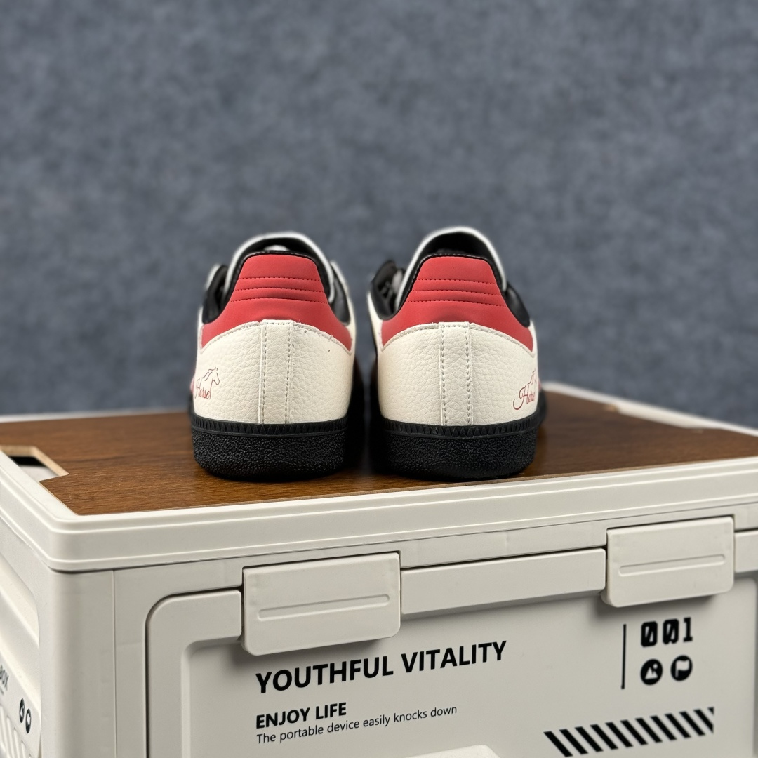 Adidas Handball Spezial Sanba 马年限定 JJ2612 阿迪达斯经典款 桑巴德训 复古休闲板鞋-Top High Quatity Cheap Sneakers Fashion Clothing Clothes Bags handbags Shoes of all Brand wholesale With The best Quality And Beautiful Price from China Factory Chinese suppliers wholesaler seller Adidas Handball Spezial Sanba 马年限定 JJ2612 阿迪达斯经典款 桑巴德训 复古休闲板鞋