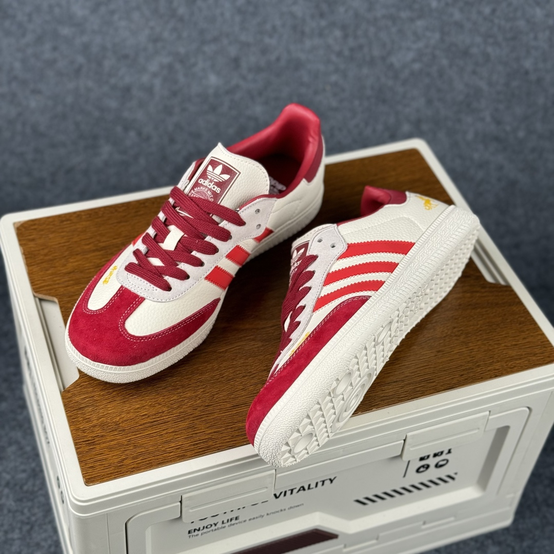 Adidas Handball Spezial Sanba 马年限定 JJ2613 阿迪达斯经典款 桑巴德训 复古休闲板鞋-Top High Quatity Cheap Sneakers Fashion Clothing Clothes Bags handbags Shoes of all Brand wholesale With The best Quality And Beautiful Price from China Factory Chinese suppliers wholesaler seller Adidas Handball Spezial Sanba 马年限定 JJ2613 阿迪达斯经典款 桑巴德训 复古休闲板鞋