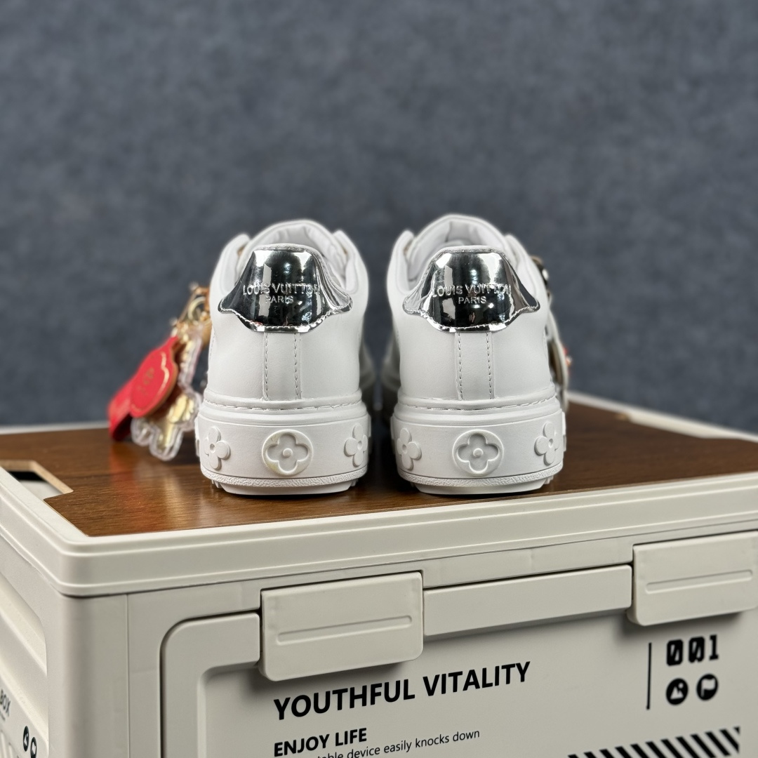 广奢高端货Louis Vuitton New Arrival 系列 LV Time Out 情侣小白鞋-Top High Quatity Cheap Sneakers Fashion Clothing Clothes Bags handbags Shoes of all Brand wholesale With The best Quality And Beautiful Price from China Factory Chinese suppliers wholesaler seller 广奢高端货Louis Vuitton New Arrival 系列 LV Time Out 情侣小白鞋