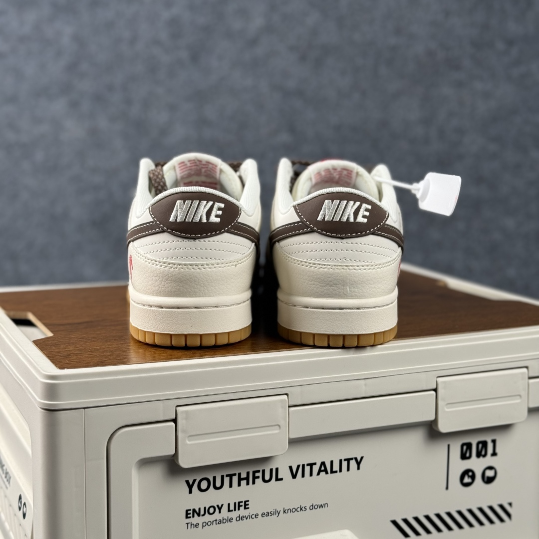 Nike Dunk Low Retro 马年限定 周年高端定制 低帮休闲板鞋 DX2688-011 Nike Dunk Low Retro 马年限定 周年高端定制 低帮休闲板鞋 DX2688-011