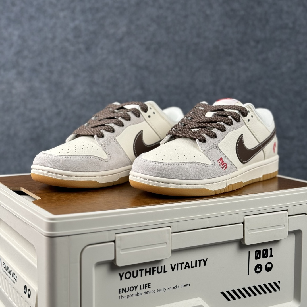Nike Dunk Low Retro 马年限定 周年高端定制 低帮休闲板鞋 DX2688-011 Nike Dunk Low Retro 马年限定 周年高端定制 低帮休闲板鞋 DX2688-011