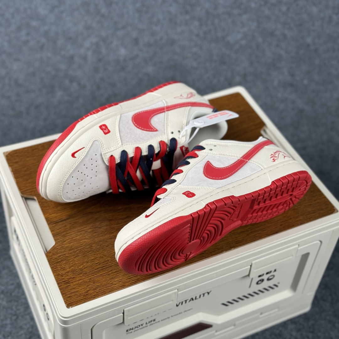 Nike Dunk Low Retro 马年限定 周年高端定制 低帮休闲板鞋 DX2688-013 Nike Dunk Low Retro 马年限定 周年高端定制 低帮休闲板鞋 DX2688-013