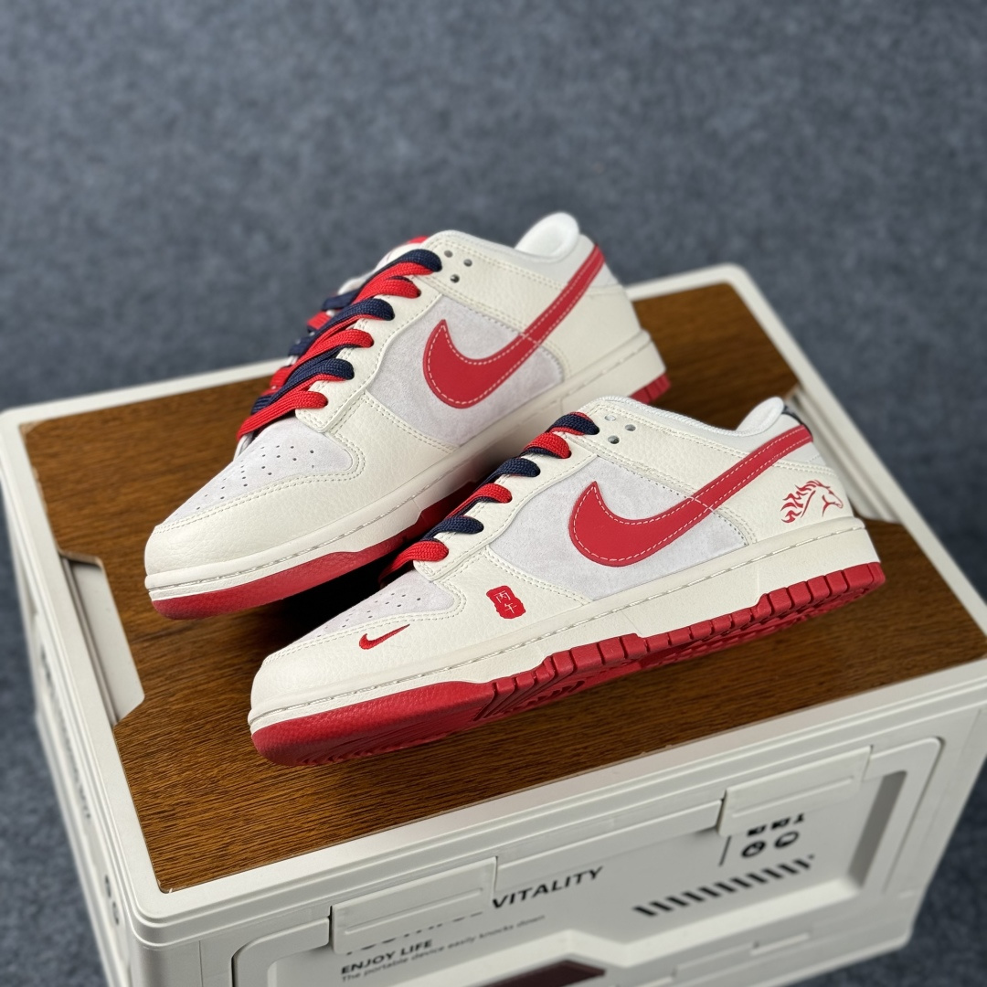Nike Dunk Low Retro 马年限定 周年高端定制 低帮休闲板鞋 DX2688-013 Nike Dunk Low Retro 马年限定 周年高端定制 低帮休闲板鞋 DX2688-013