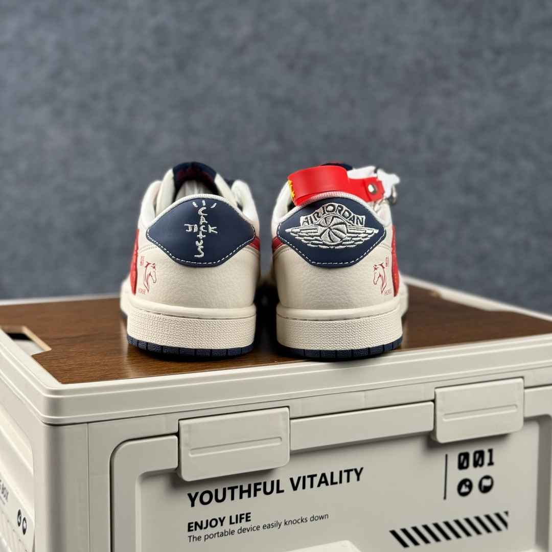 Air Jordan 1 Low AJ1 乔1 马年限定 高端定制 低帮倒钩复古篮球鞋 ZH2598-905 Air Jordan 1 Low AJ1 乔1 马年限定 高端定制 低帮倒钩复古篮球鞋 ZH2598-905