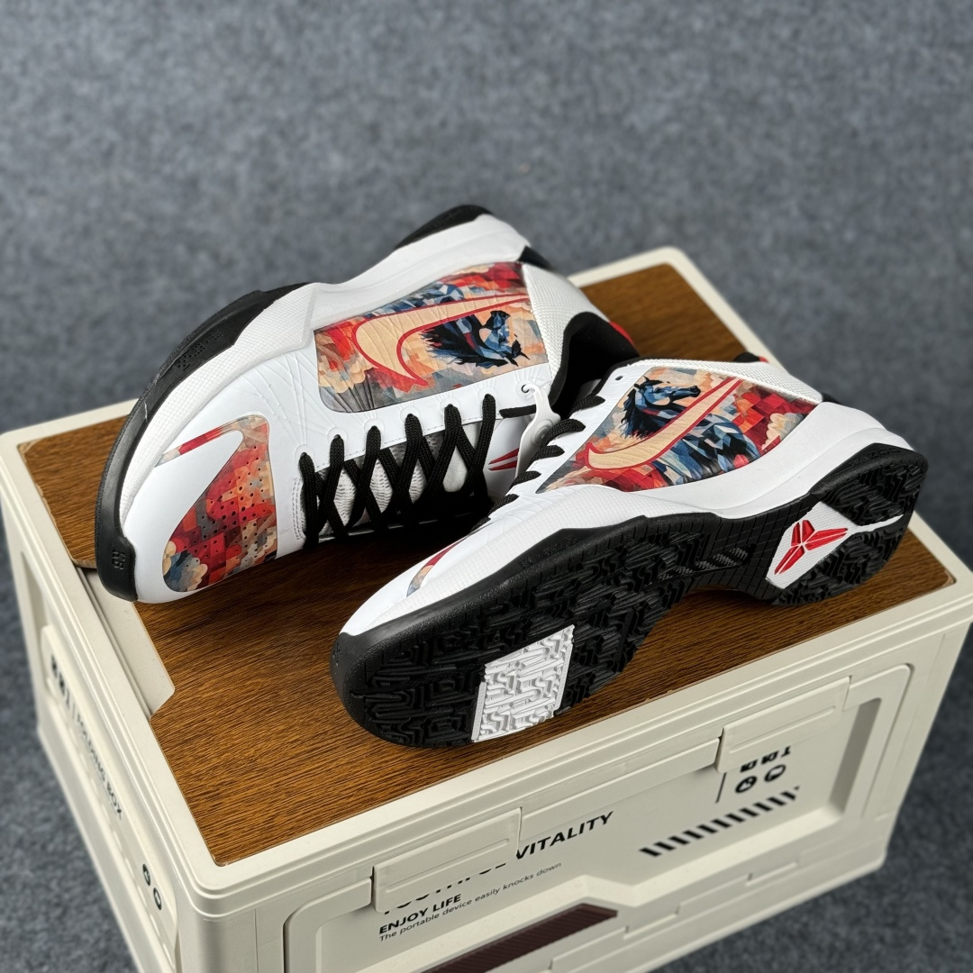 Nike Kobe 5 Protro「大师之路」 把艺术穿在脚下 让曼巴精神具象化 CD4991-867 Nike Kobe 5 Protro「大师之路」 把艺术穿在脚下 让曼巴精神具象化 CD4991-867