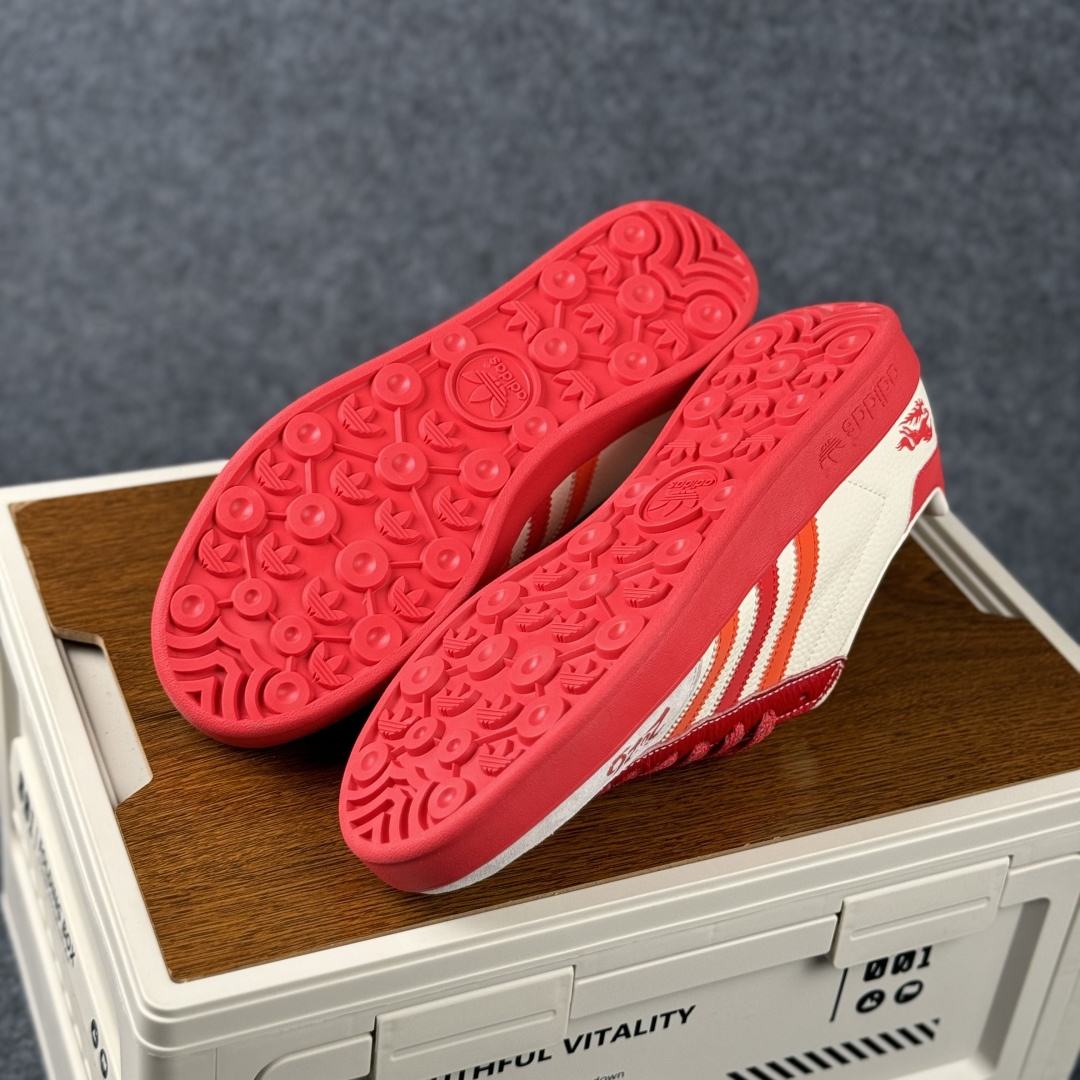 Adidas Handball Spezial Sanba 马年限定 JJ2604 阿迪达斯经典款 桑巴德训 复古休闲板鞋 Adidas Handball Spezial Sanba 马年限定 JJ2604 阿迪达斯经典款 桑巴德训 复古休闲板鞋