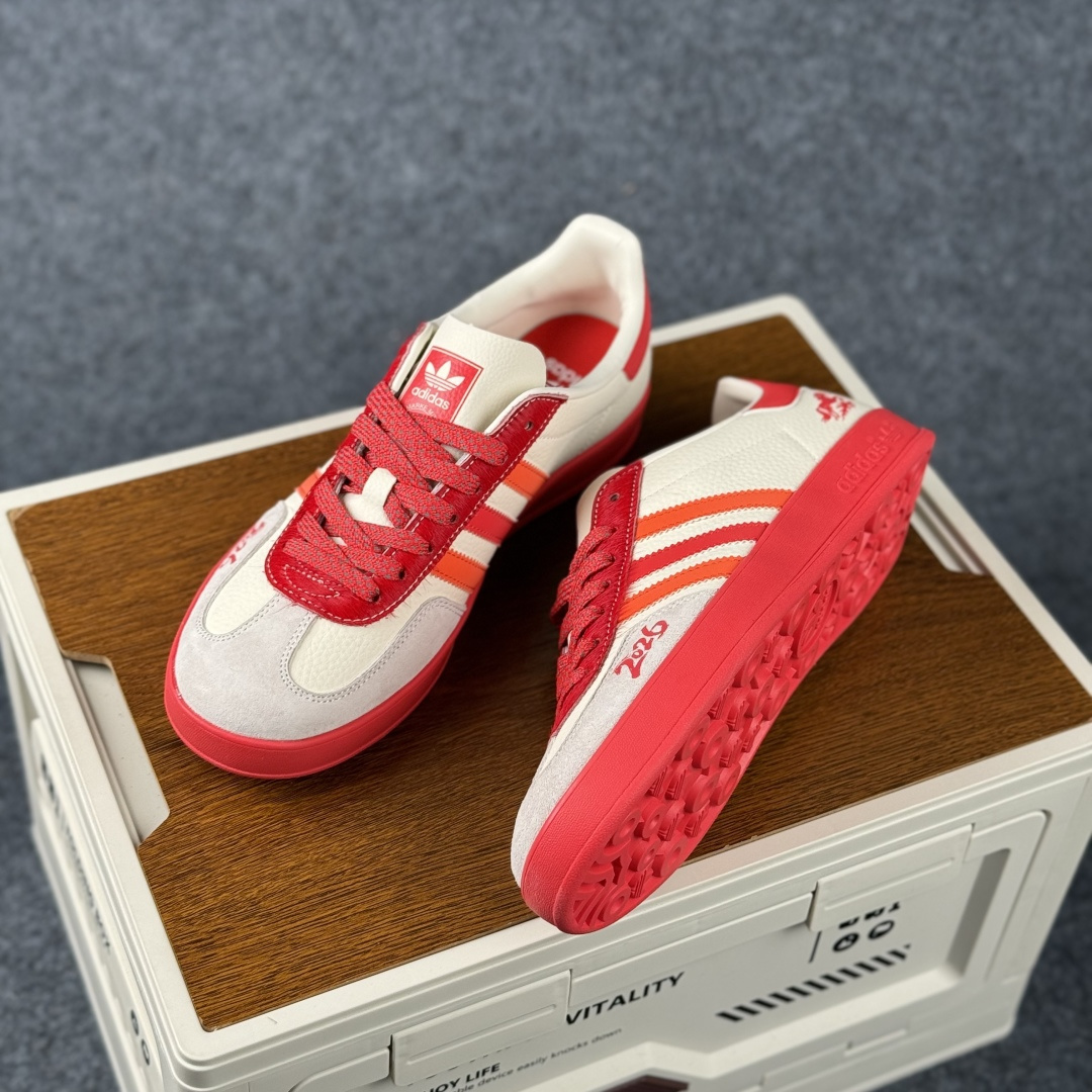 Adidas Handball Spezial Sanba 马年限定 JJ2604 阿迪达斯经典款 桑巴德训 复古休闲板鞋 Adidas Handball Spezial Sanba 马年限定 JJ2604 阿迪达斯经典款 桑巴德训 复古休闲板鞋