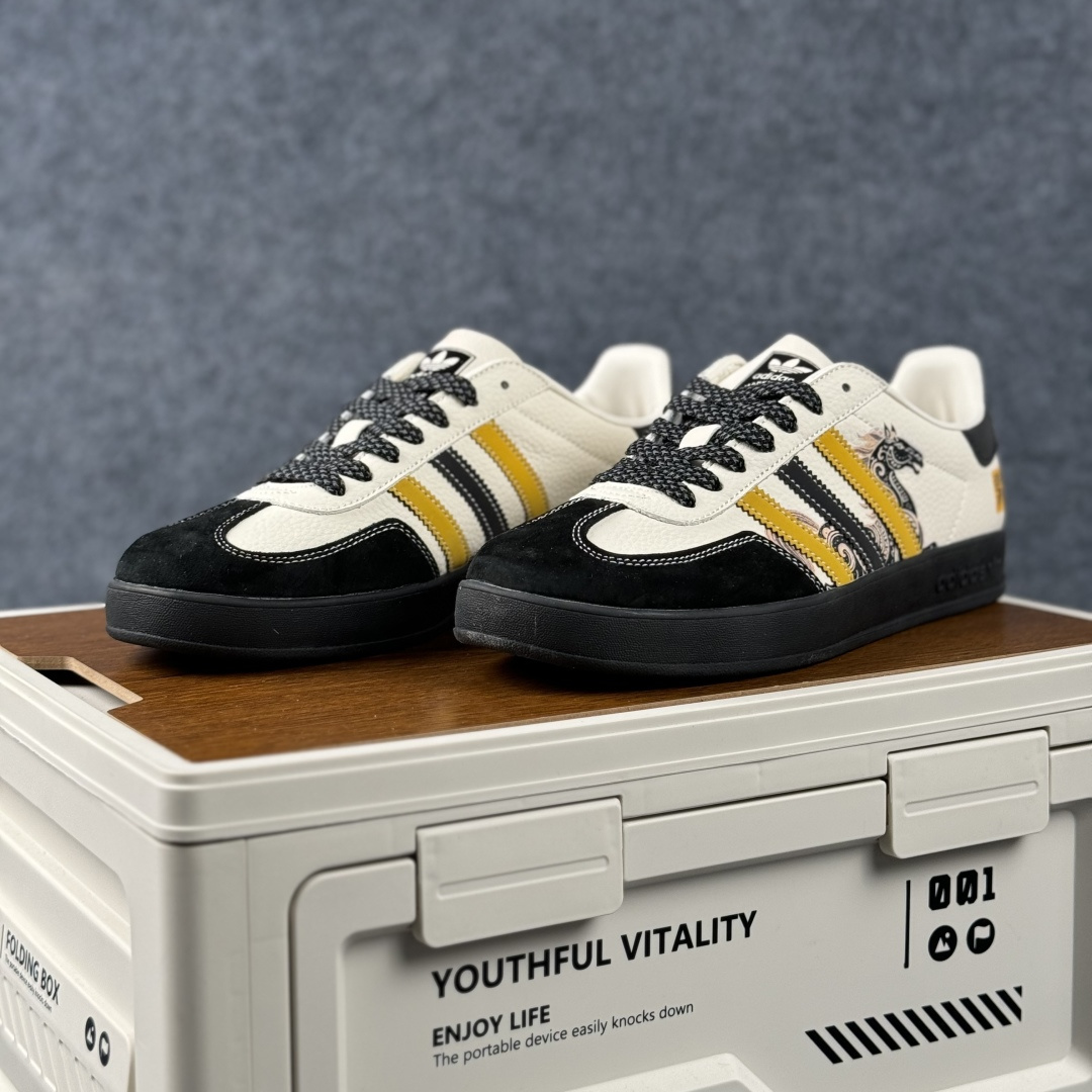 Adidas Handball Spezial Sanba 马年限定 LX0903 阿迪达斯经典款 桑巴德训 复古休闲板鞋 Adidas Handball Spezial Sanba 马年限定 LX0903 阿迪达斯经典款 桑巴德训 复古休闲板鞋