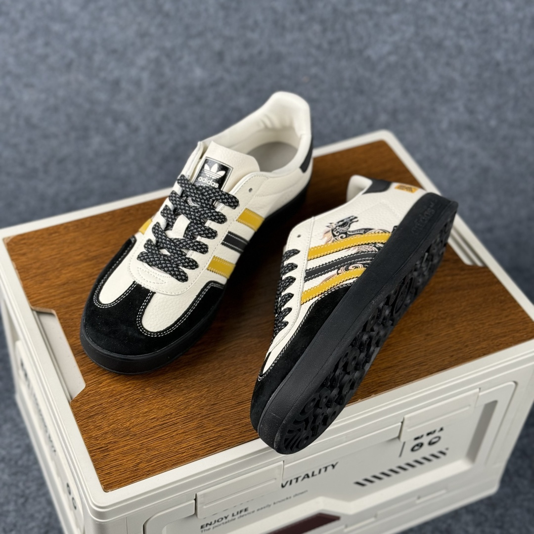 Adidas Handball Spezial Sanba 马年限定 LX0903 阿迪达斯经典款 桑巴德训 复古休闲板鞋 Adidas Handball Spezial Sanba 马年限定 LX0903 阿迪达斯经典款 桑巴德训 复古休闲板鞋