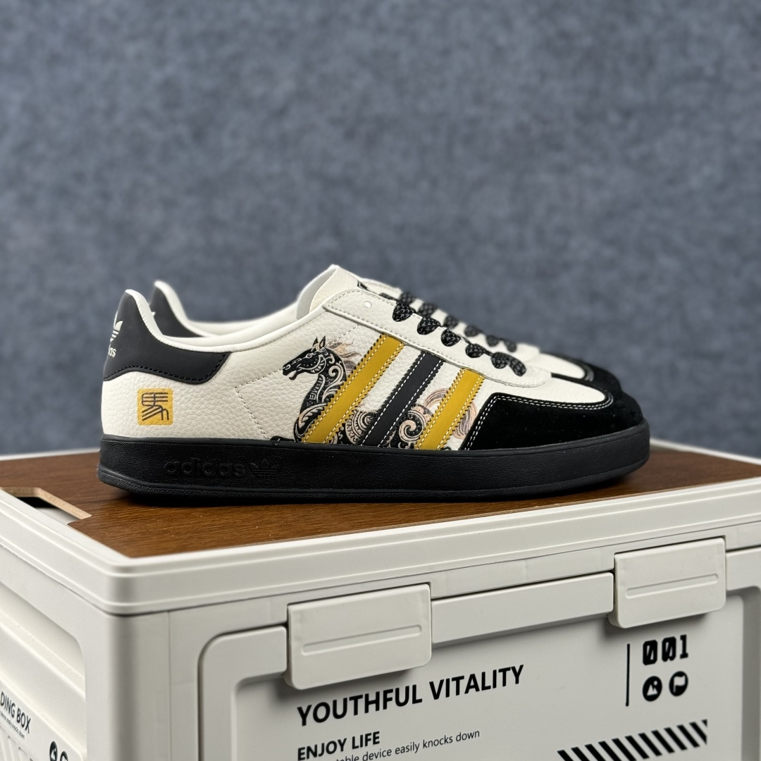Adidas Handball Spezial Sanba 马年限定 LX0903 阿迪达斯经典款 桑巴德训 复古休闲板鞋 Adidas Handball Spezial Sanba 马年限定 LX0903 阿迪达斯经典款 桑巴德训 复古休闲板鞋