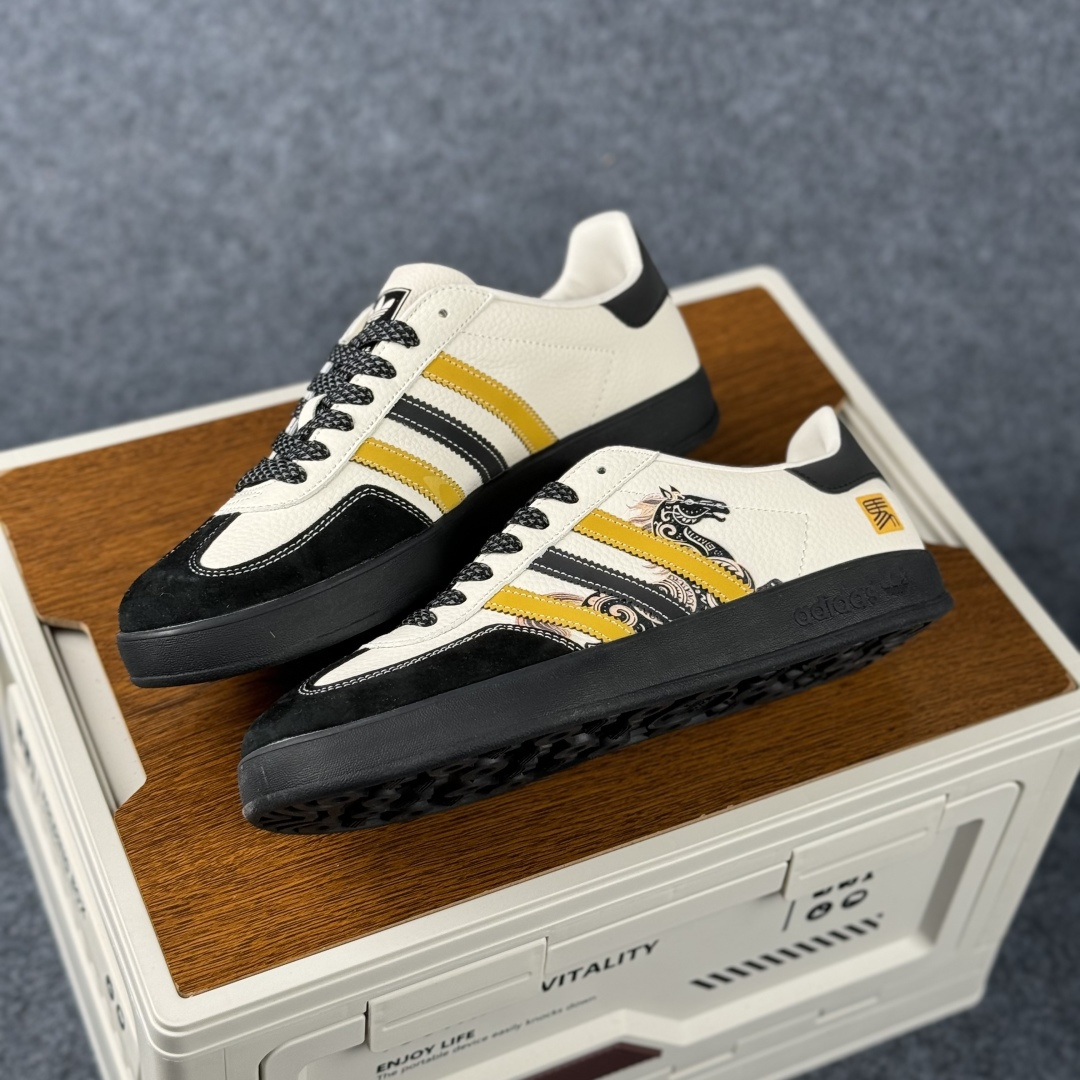 Adidas Handball Spezial Sanba 马年限定 LX0903 阿迪达斯经典款 桑巴德训 复古休闲板鞋 Adidas Handball Spezial Sanba 马年限定 LX0903 阿迪达斯经典款 桑巴德训 复古休闲板鞋