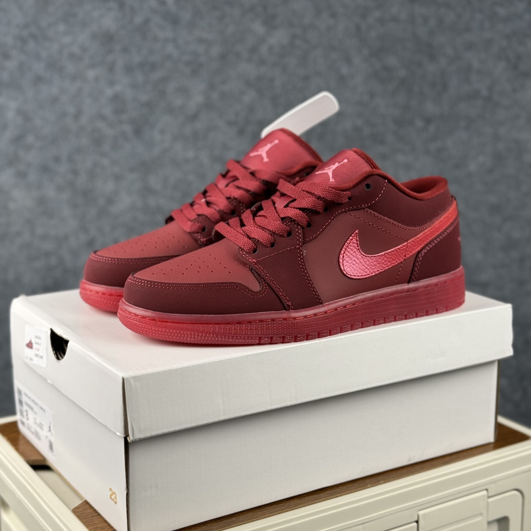 Air Jordan 1 Low AJ1 乔1生胶酒红色 低帮复古文化篮球鞋 IB7012-600 Air Jordan 1 Low AJ1 乔1生胶酒红色 低帮复古文化篮球鞋 IB7012-600