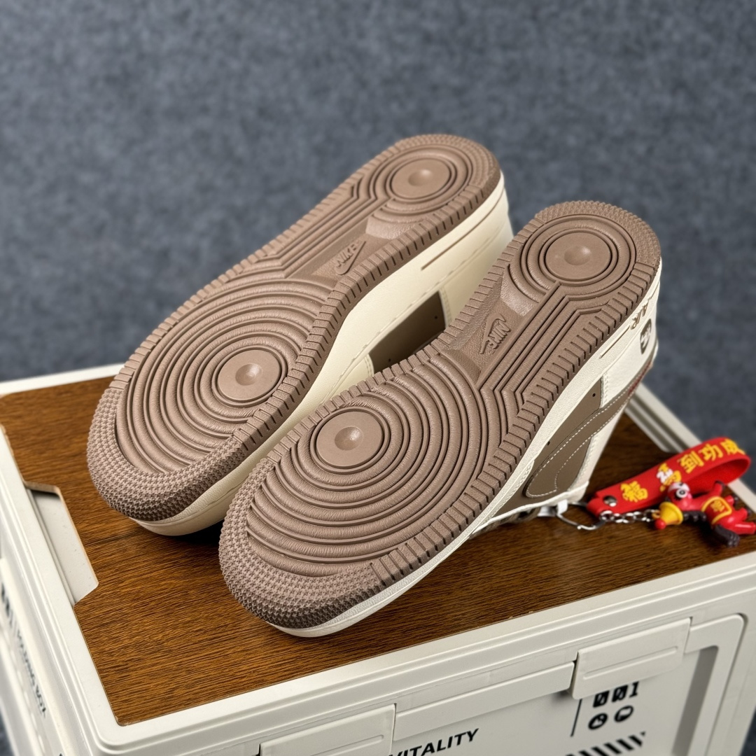Nike Air Force 1'07 Low 马年限定 空军一号低帮休闲板鞋 XD0028-017-Top High Quatity Cheap Sneakers Fashion Clothing Clothes Bags handbags Shoes of all Brand wholesale With The best Quality And Beautiful Price from China Factory Chinese suppliers wholesaler seller Nike Air Force 1'07 Low 马年限定 空军一号低帮休闲板鞋 XD0028-017