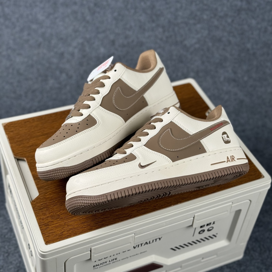 Nike Air Force 1'07 Low 马年限定 空军一号低帮休闲板鞋 XD0028-017-Top High Quatity Cheap Sneakers Fashion Clothing Clothes Bags handbags Shoes of all Brand wholesale With The best Quality And Beautiful Price from China Factory Chinese suppliers wholesaler seller Nike Air Force 1'07 Low 马年限定 空军一号低帮休闲板鞋 XD0028-017