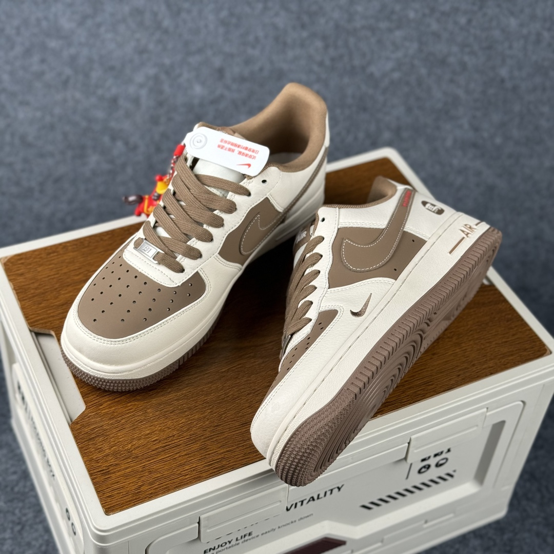 Nike Air Force 1'07 Low 马年限定 空军一号低帮休闲板鞋 XD0028-017-Top High Quatity Cheap Sneakers Fashion Clothing Clothes Bags handbags Shoes of all Brand wholesale With The best Quality And Beautiful Price from China Factory Chinese suppliers wholesaler seller Nike Air Force 1'07 Low 马年限定 空军一号低帮休闲板鞋 XD0028-017
