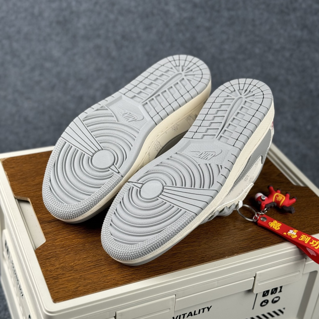 280 Air Jordan 1 Low AJ1 乔1 马年限定 2026 高端定制 低帮倒钩复古篮球鞋 XT6998-115-Chinese UA Cheap High Quatity Brand Clothes Bags handbags Sneakers wholesale wholesaler seller from China Factory suppliers Fashion Clothing Shoes best Quality Beautiful Price 280 Air Jordan 1 Low AJ1 乔1 马年限定 2026 高端定制 低帮倒钩复古篮球鞋 XT6998-115