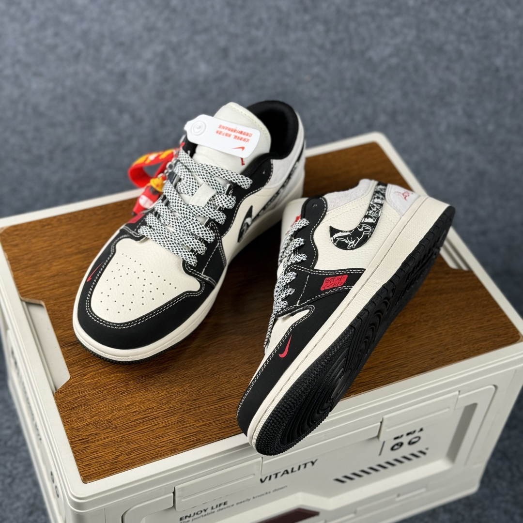 Air Jordan 1 Low AJ1 乔1 2026 马年限定 高端定制 低帮复古篮球鞋 LX1988-826 Air Jordan 1 Low AJ1 乔1 2026 马年限定 高端定制 低帮复古篮球鞋 LX1988-826