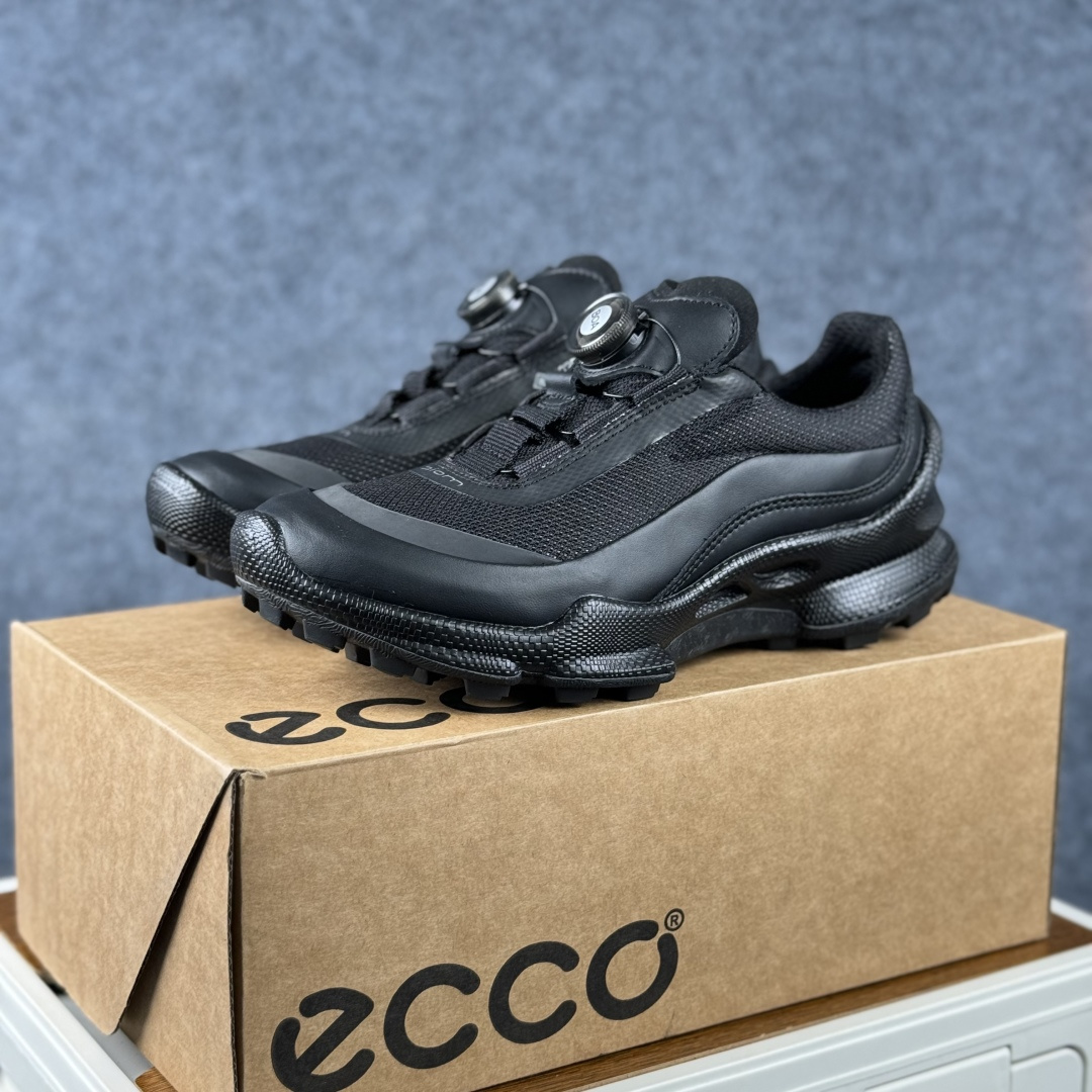ECCO爱步男士休闲运动鞋 系列新款 柔软超轻的中底