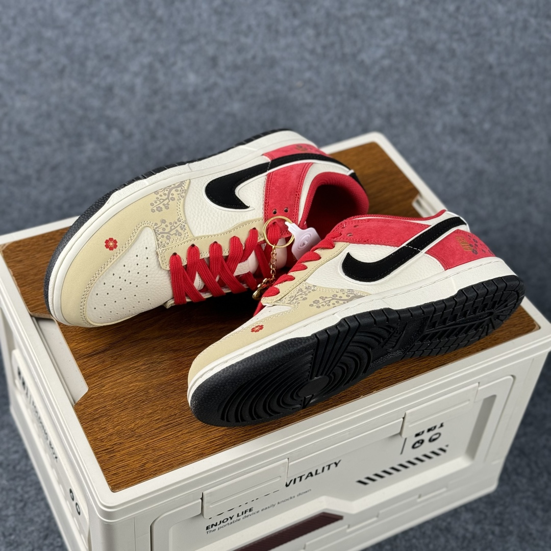 Nike Dunk Low Retro 2026 马年限定 周年高端定制 低帮休闲板鞋 DN3168-027-Top High Quatity Cheap Sneakers Fashion Clothing Clothes Bags handbags Shoes of all Brand wholesale With The best Quality And Beautiful Price from China Factory Chinese suppliers wholesaler seller Nike Dunk Low Retro 2026 马年限定 周年高端定制 低帮休闲板鞋 DN3168-027