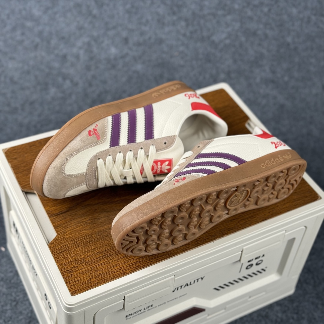 Adidas Handball Spezial Sanba 马年限定 ZH2597 阿迪达斯经典款 桑巴德训 复古休闲板鞋 Adidas Handball Spezial Sanba 马年限定 ZH2597 阿迪达斯经典款 桑巴德训 复古休闲板鞋