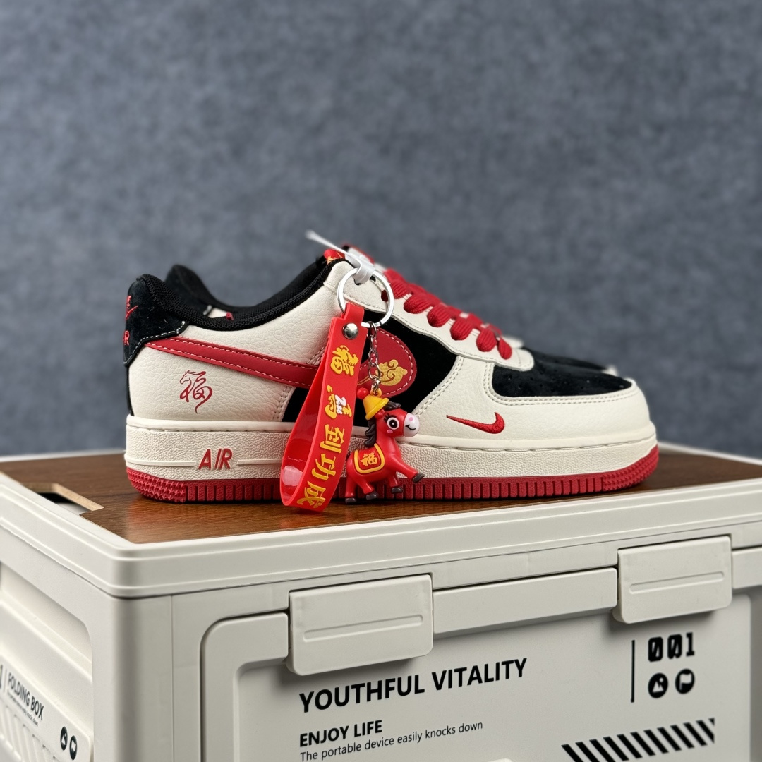 Nike Air Force 1’07 Low 马年限定 红福祥云 空军一号低帮休闲板鞋 XD0028-016 Nike Air Force 1’07 Low 马年限定 红福祥云 空军一号低帮休闲板鞋 XD0028-016
