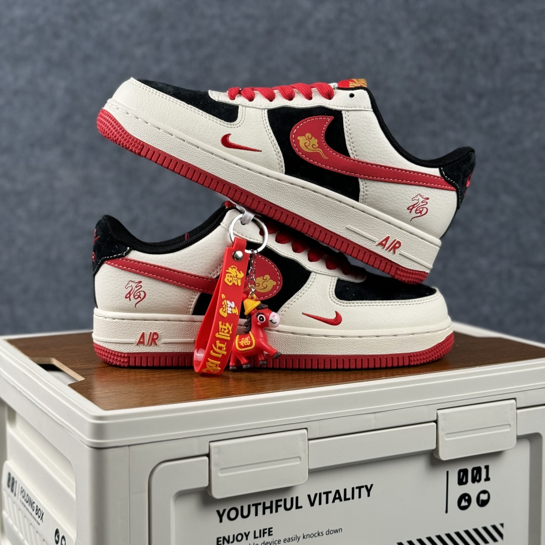 Nike Air Force 1'07 Low 马年限定 红福祥云 空军一号低帮休闲板鞋 XD0028-016 Nike Air Force 1'07 Low 马年限定 红福祥云 空军一号低帮休闲板鞋 XD0028-016
