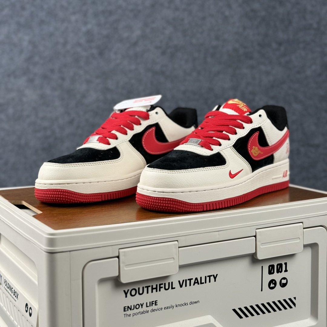 Nike Air Force 1'07 Low 马年限定 红福祥云 空军一号低帮休闲板鞋 XD0028-016 Nike Air Force 1'07 Low 马年限定 红福祥云 空军一号低帮休闲板鞋 XD0028-016
