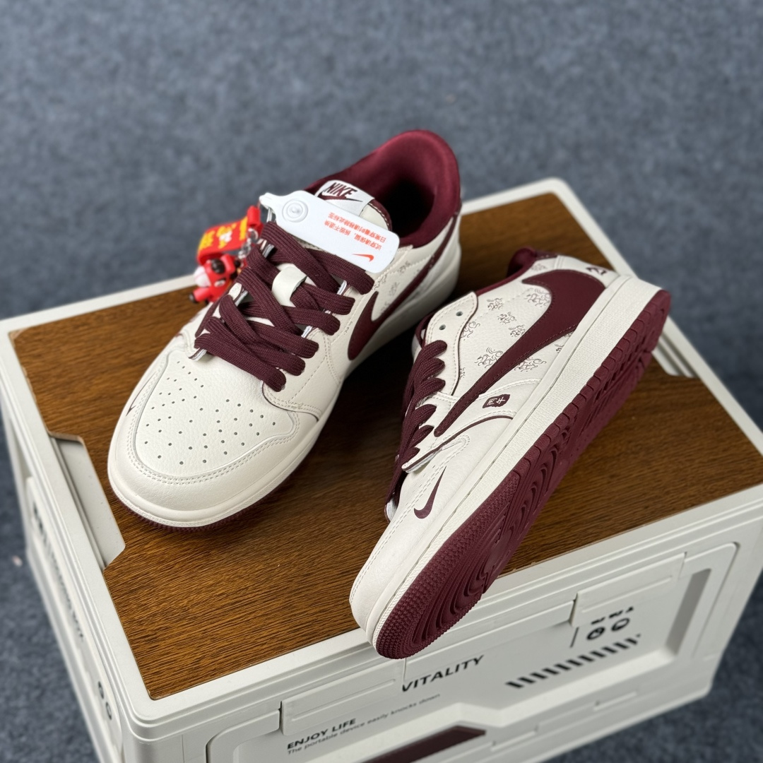 Air Jordan 1 Low AJ1 乔1 马年限定 2026 高端定制 低帮倒钩复古篮球鞋 CX5050-Y66