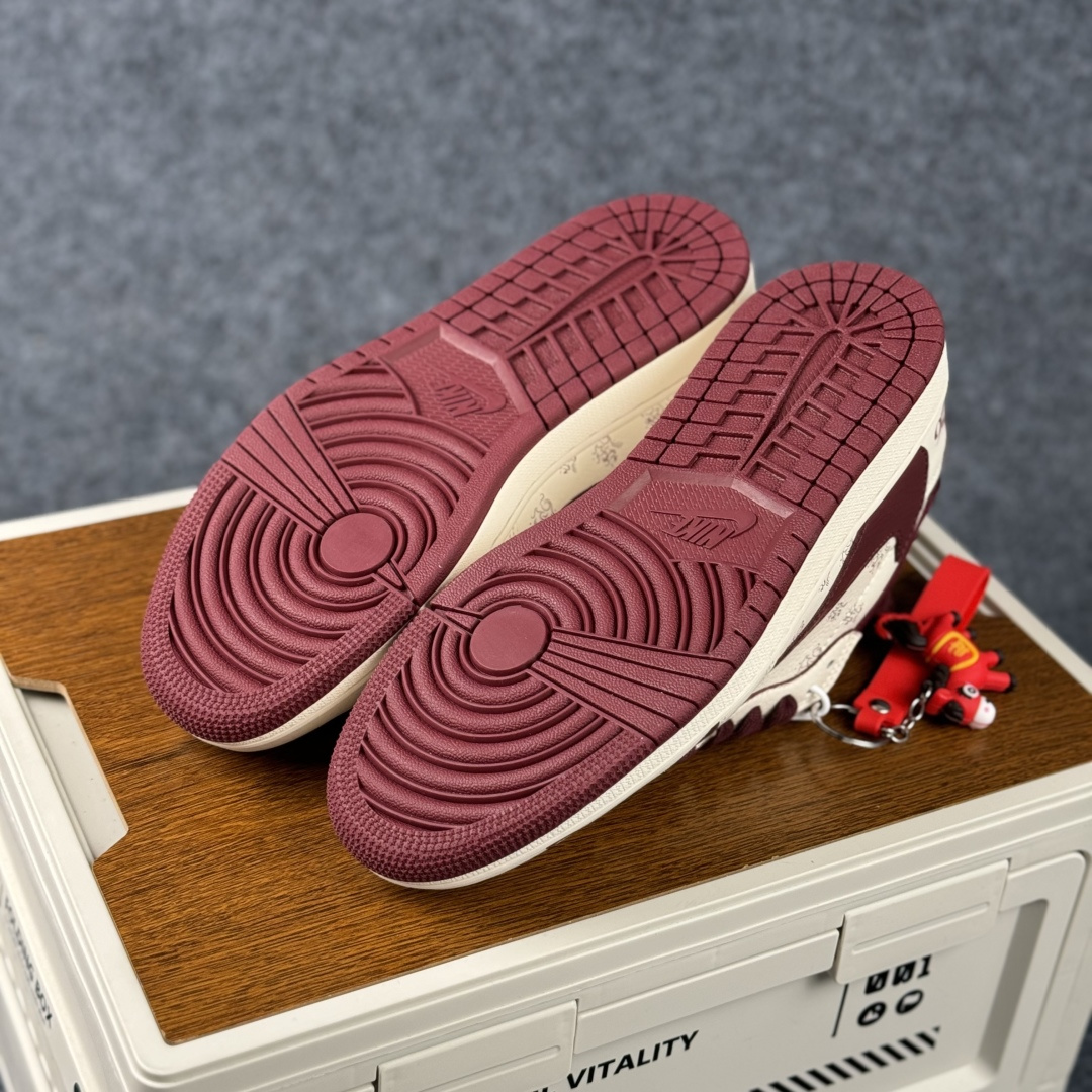 Air Jordan 1 Low AJ1 乔1 马年限定 2026 高端定制 低帮倒钩复古篮球鞋 CX5050-Y66