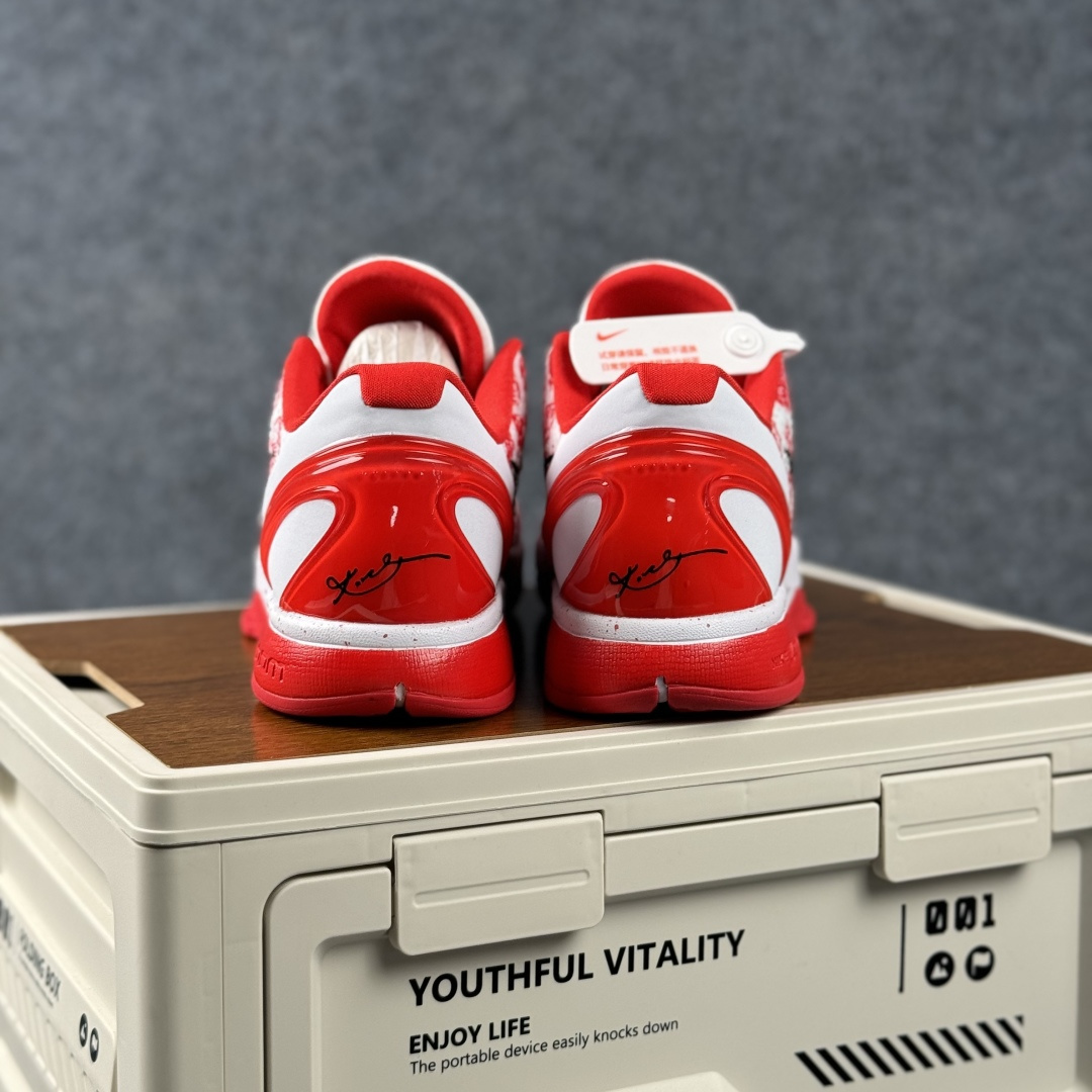 Kobe 6 Protro 2026马年限定 · 赤焰灵蛇 当黑曼巴的致命缠绕遇上马年的赤焰锋芒 CW2190-040 Kobe 6 Protro 2026马年限定 · 赤焰灵蛇 当黑曼巴的致命缠绕遇上马年的赤焰锋芒 CW2190-040