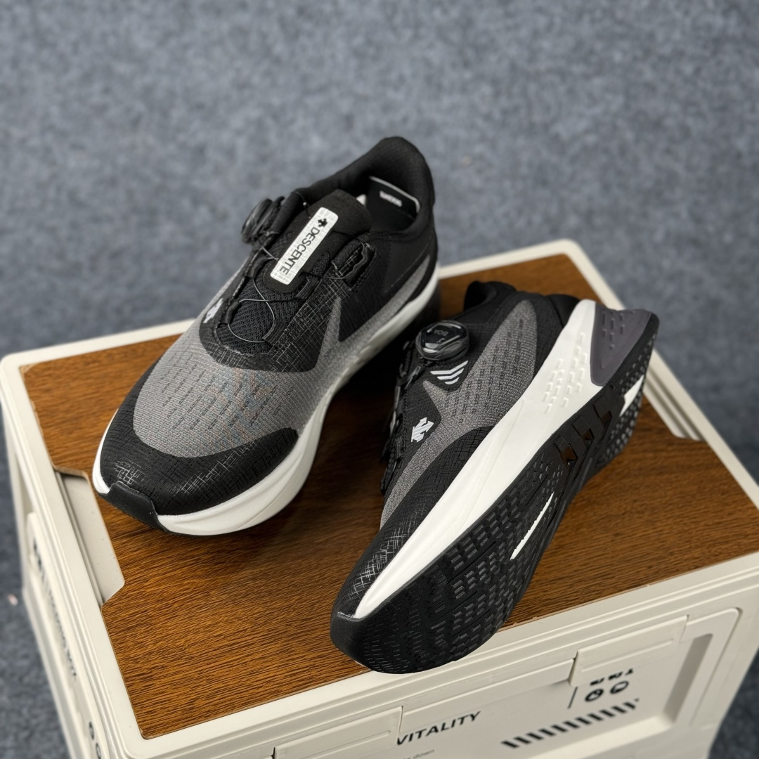 210 迪桑特DESCENTE LEVITATE II 透气运动跑步鞋 D2331RRN-Chinese UA Cheap High Quatity Brand Clothes Bags handbags Sneakers wholesale wholesaler seller from China Factory suppliers Fashion Clothing Shoes best Quality Beautiful Price 210 迪桑特DESCENTE LEVITATE II 透气运动跑步鞋 D2331RRN