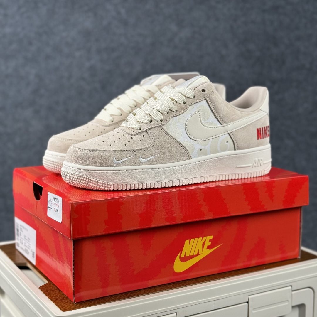 260 Nike Air Force 1'07 Low NK联名 空军一号低帮休闲板鞋 SY1388-034-Chinese UA Cheap High Quatity Brand Clothes Bags handbags Sneakers wholesale wholesaler seller from China Factory suppliers Fashion Clothing Shoes best Quality Beautiful Price 260 Nike Air Force 1'07 Low NK联名 空军一号低帮休闲板鞋 SY1388-034