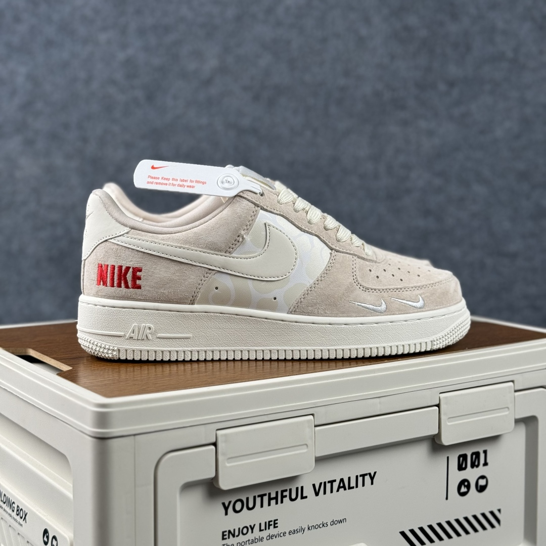 260 Nike Air Force 1'07 Low NK联名 空军一号低帮休闲板鞋 SY1388-034-Chinese UA Cheap High Quatity Brand Clothes Bags handbags Sneakers wholesale wholesaler seller from China Factory suppliers Fashion Clothing Shoes best Quality Beautiful Price 260 Nike Air Force 1'07 Low NK联名 空军一号低帮休闲板鞋 SY1388-034