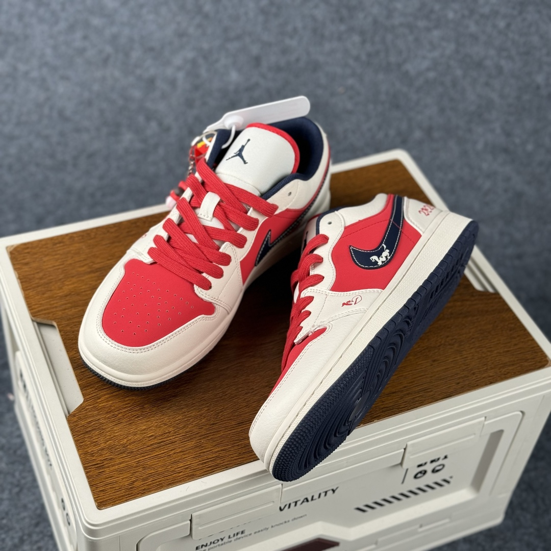 Air Jordan 1 Low AJ1 乔1 2026 马年限定 高端定制 低帮复古篮球鞋 ZH2598-504-Top High Quatity Cheap Sneakers Fashion Clothing Clothes Bags handbags Shoes of all Brand wholesale With The best Quality And Beautiful Price from China Factory Chinese suppliers wholesaler seller Air Jordan 1 Low AJ1 乔1 2026 马年限定 高端定制 低帮复古篮球鞋 ZH2598-504