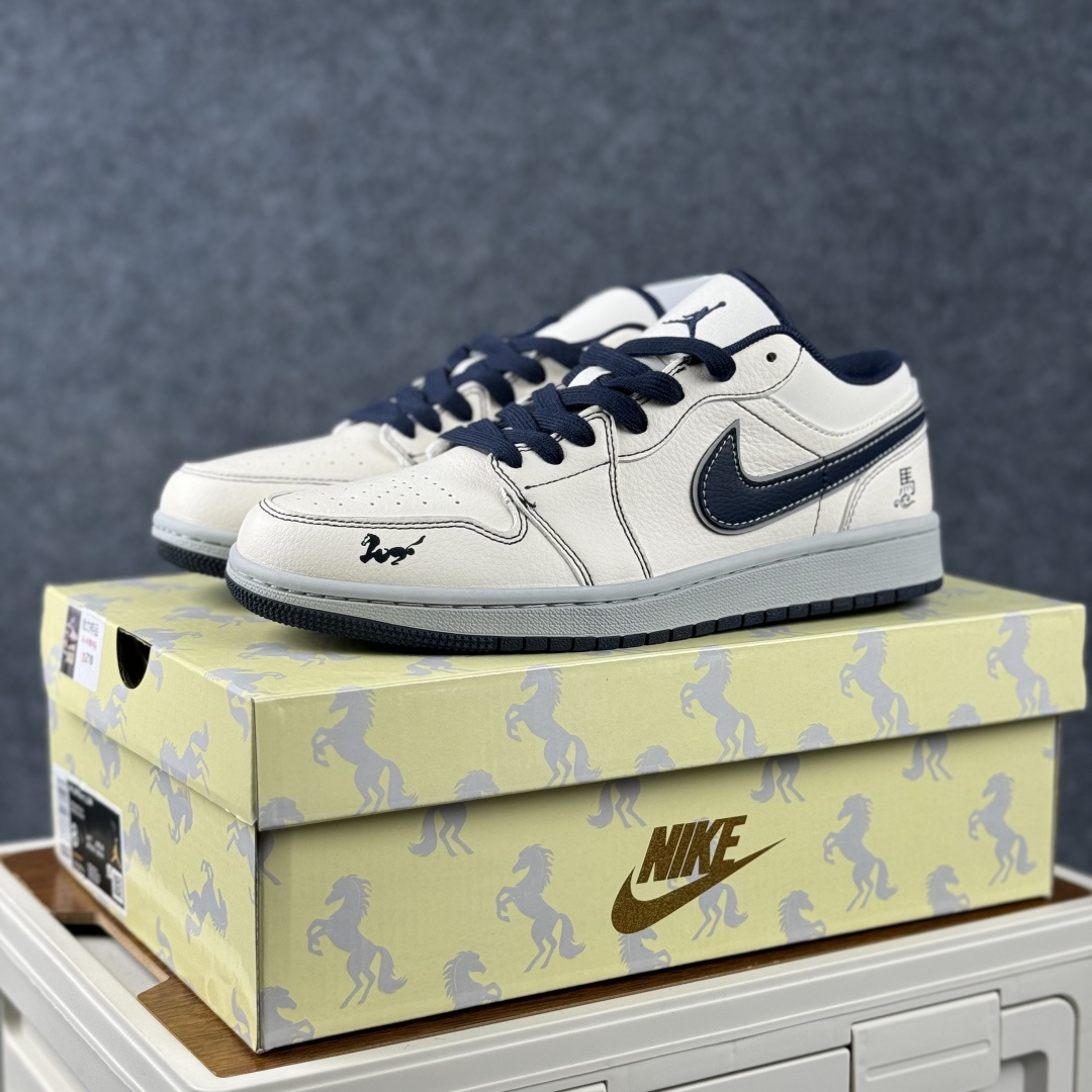 Air Jordan 1 Low AJ1 乔1 2026 马年限定 高端定制 低帮复古篮球鞋ZH2598-501-Top High Quatity Cheap Sneakers Fashion Clothing Clothes Bags handbags Shoes of all Brand wholesale With The best Quality And Beautiful Price from China Factory Chinese suppliers wholesaler seller Air Jordan 1 Low AJ1 乔1 2026 马年限定 高端定制 低帮复古篮球鞋ZH2598-501