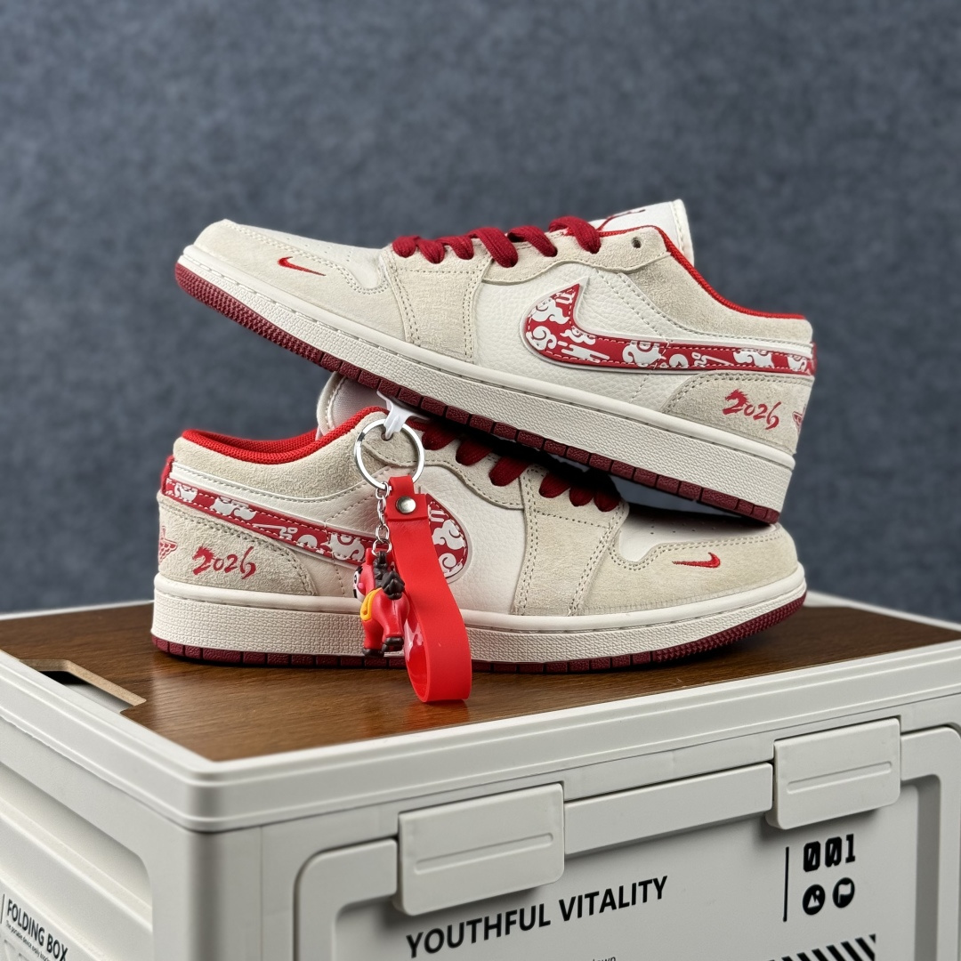 Air Jordan 1 Low AJ1 乔1 2026 马年限定 高端定制 低帮复古篮球鞋 XT6998-118-Top High Quatity Cheap Sneakers Fashion Clothing Clothes Bags handbags Shoes of all Brand wholesale With The best Quality And Beautiful Price from China Factory Chinese suppliers wholesaler seller Air Jordan 1 Low AJ1 乔1 2026 马年限定 高端定制 低帮复古篮球鞋 XT6998-118
