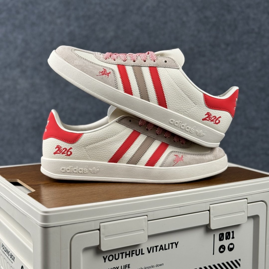 Adidas Handball Spezial Sanba 马年限定 LX0905 阿迪达斯经典款 桑巴德训 复古休闲板鞋-Top High Quatity Cheap Sneakers Fashion Clothing Clothes Bags handbags Shoes of all Brand wholesale With The best Quality And Beautiful Price from China Factory Chinese suppliers wholesaler seller Adidas Handball Spezial Sanba 马年限定 LX0905 阿迪达斯经典款 桑巴德训 复古休闲板鞋