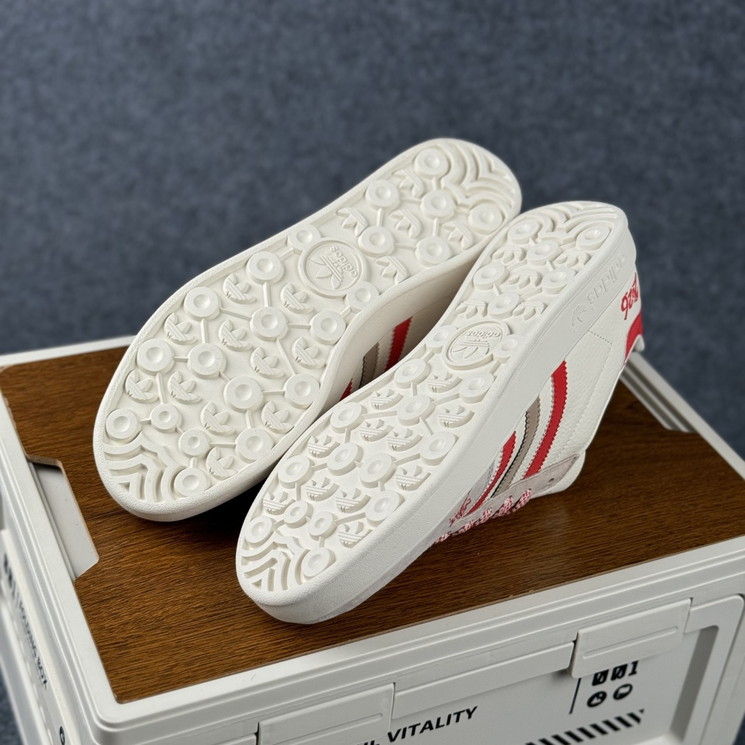 Adidas Handball Spezial Sanba 马年限定 LX0905 阿迪达斯经典款 桑巴德训 复古休闲板鞋-Top High Quatity Cheap Sneakers Fashion Clothing Clothes Bags handbags Shoes of all Brand wholesale With The best Quality And Beautiful Price from China Factory Chinese suppliers wholesaler seller Adidas Handball Spezial Sanba 马年限定 LX0905 阿迪达斯经典款 桑巴德训 复古休闲板鞋