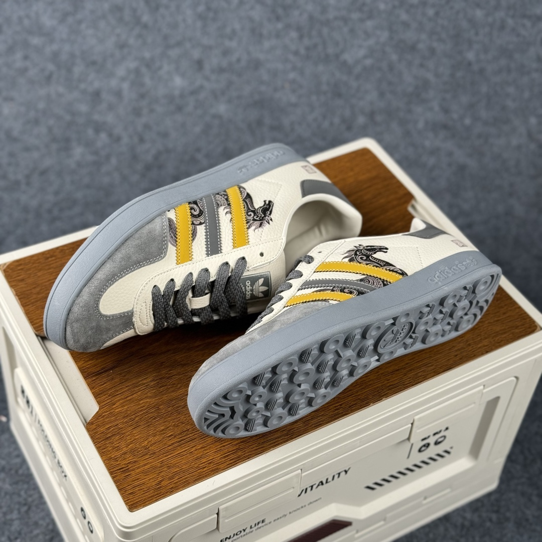 Adidas Handball Spezial Sanba 马年限定 JJ2605 阿迪达斯经典款 桑巴德训 复古休闲板鞋-High Quatity Cheap Brand wholesale wholesaler seller Clothes Bags handbags Sneakers Top Fashion Clothing Shoes from China Factory Chinese suppliers best Quality Beautiful Price Adidas Handball Spezial Sanba 马年限定 JJ2605 阿迪达斯经典款 桑巴德训 复古休闲板鞋