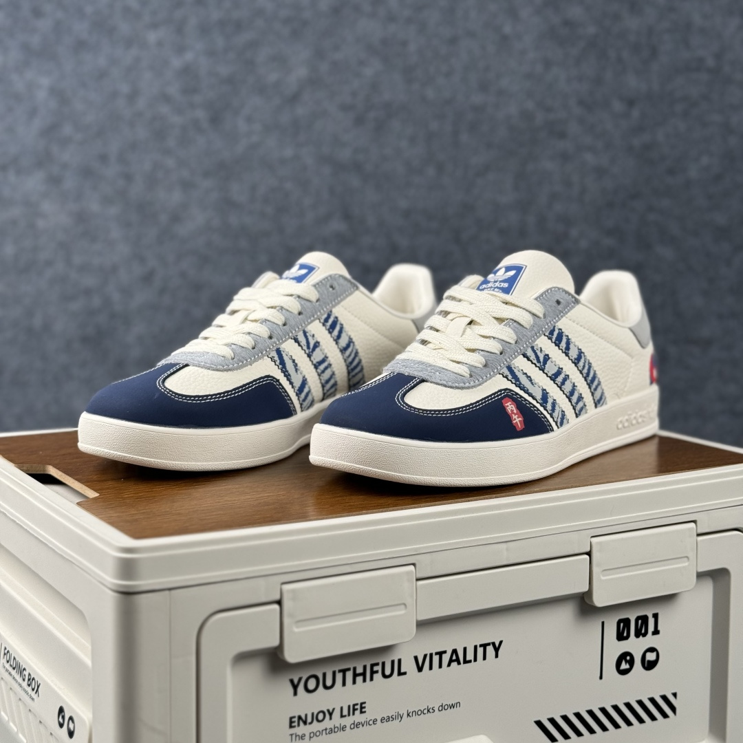 Adidas Handball Spezial Sanba 马年限定 JJ2603 阿迪达斯经典款 桑巴德训 复古休闲板鞋-Top High Quatity Cheap Sneakers Fashion Clothing Clothes Bags handbags Shoes of all Brand wholesale With The best Quality And Beautiful Price from China Factory Chinese suppliers wholesaler seller Adidas Handball Spezial Sanba 马年限定 JJ2603 阿迪达斯经典款 桑巴德训 复古休闲板鞋