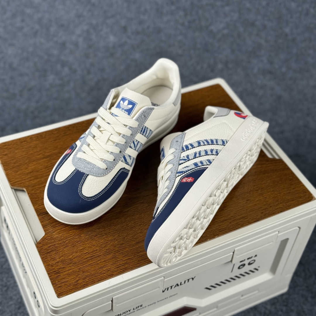 Adidas Handball Spezial Sanba 马年限定 JJ2603 阿迪达斯经典款 桑巴德训 复古休闲板鞋-Top High Quatity Cheap Sneakers Fashion Clothing Clothes Bags handbags Shoes of all Brand wholesale With The best Quality And Beautiful Price from China Factory Chinese suppliers wholesaler seller Adidas Handball Spezial Sanba 马年限定 JJ2603 阿迪达斯经典款 桑巴德训 复古休闲板鞋
