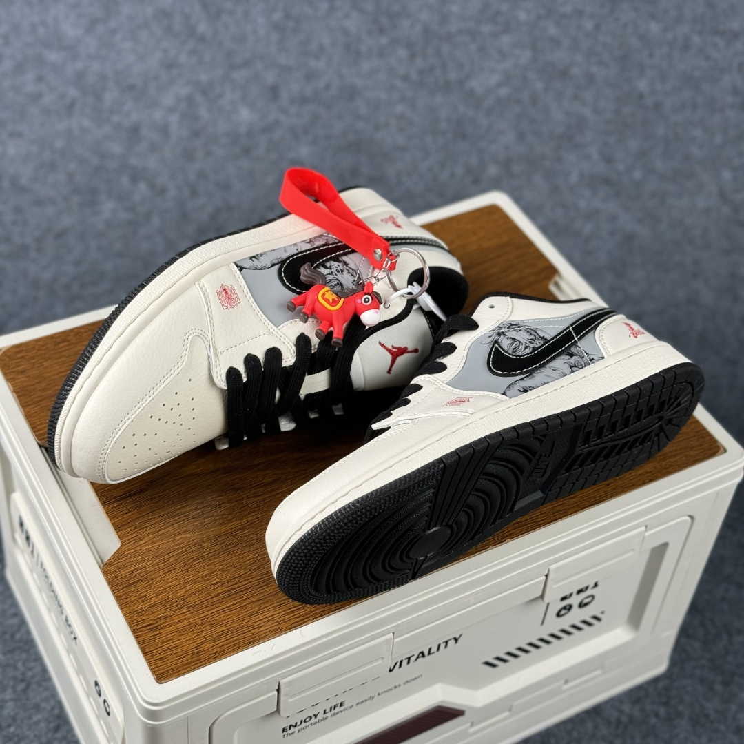 280 Air Jordan 1 Low AJ1 乔1 2026 马年限定 高端定制 低帮复古篮球鞋 FF9989-034-Chinese UA Cheap High Quatity Brand Clothes Bags handbags Sneakers wholesale wholesaler seller from China Factory suppliers Fashion Clothing Shoes best Quality Beautiful Price 280 Air Jordan 1 Low AJ1 乔1 2026 马年限定 高端定制 低帮复古篮球鞋 FF9989-034