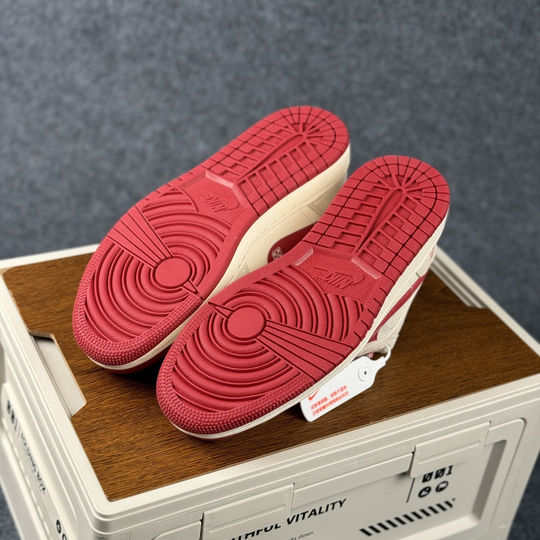 Air Jordan 1 Low AJ1 乔1 马年限定 高端定制 低帮复古篮球鞋 JJ5908-002-Top High Quatity Cheap Sneakers Fashion Clothing Clothes Bags handbags Shoes of all Brand wholesale With The best Quality And Beautiful Price from China Factory Chinese suppliers wholesaler seller Air Jordan 1 Low AJ1 乔1 马年限定 高端定制 低帮复古篮球鞋 JJ5908-002