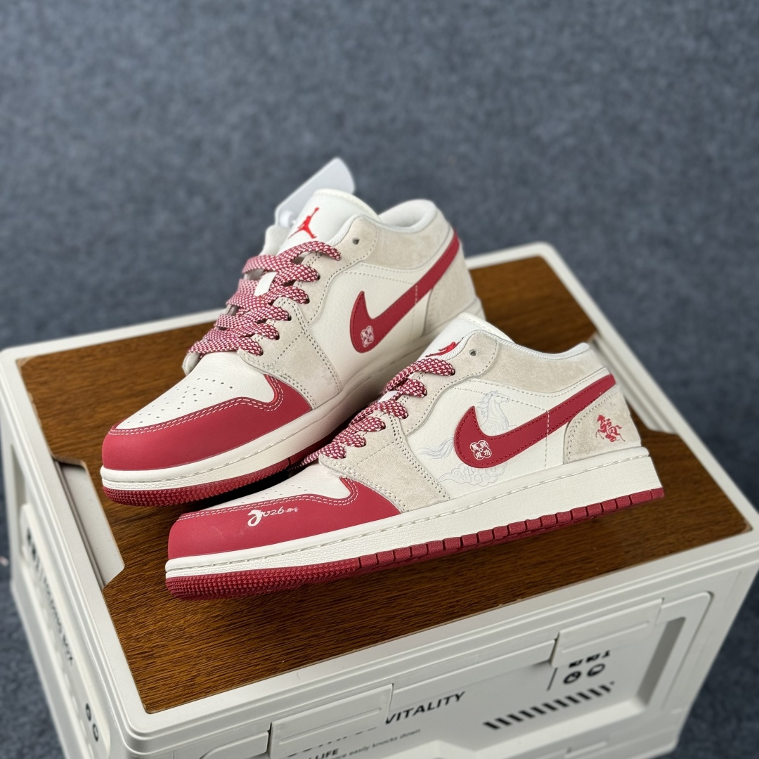 Air Jordan 1 Low AJ1 乔1 马年限定 高端定制 低帮复古篮球鞋 JJ5908-002-Top High Quatity Cheap Sneakers Fashion Clothing Clothes Bags handbags Shoes of all Brand wholesale With The best Quality And Beautiful Price from China Factory Chinese suppliers wholesaler seller Air Jordan 1 Low AJ1 乔1 马年限定 高端定制 低帮复古篮球鞋 JJ5908-002
