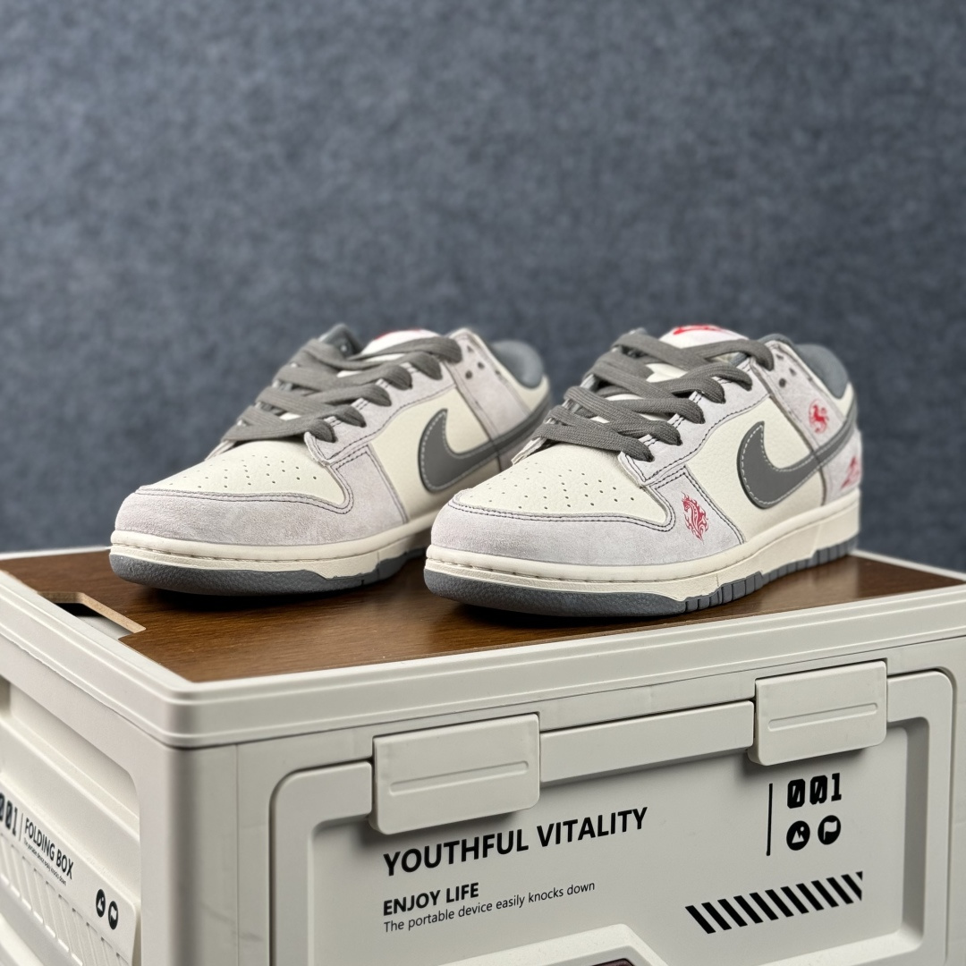 Nike Dunk Low Retro 马年限定 周年高端定制 低帮休闲板鞋 DX2688-010-High Quatity Cheap Brand wholesale wholesaler seller Clothes Bags handbags Sneakers Top Fashion Clothing Shoes from China Factory Chinese suppliers best Quality Beautiful Price Nike Dunk Low Retro 马年限定 周年高端定制 低帮休闲板鞋 DX2688-010