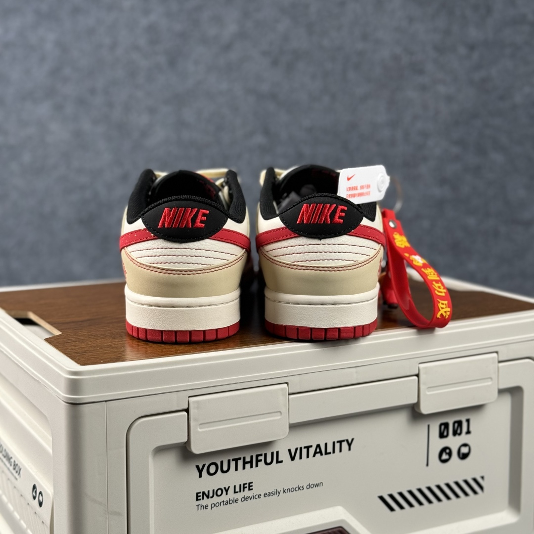 Nike Dunk Low Retro 马年限定 周年高端定制 低帮休闲板鞋 SD6868-113-Top High Quatity Cheap Sneakers Fashion Clothing Clothes Bags handbags Shoes of all Brand wholesale With The best Quality And Beautiful Price from China Factory Chinese suppliers wholesaler seller Nike Dunk Low Retro 马年限定 周年高端定制 低帮休闲板鞋 SD6868-113