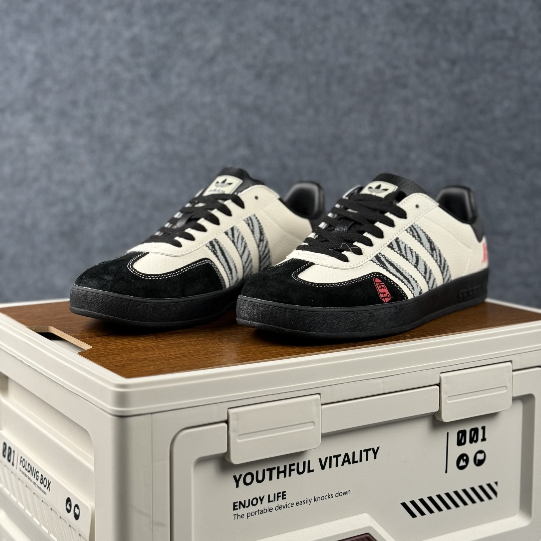 260 Adidas Handball Spezial Sanba 马年限定 ZH2599 阿迪达斯经典款 桑巴德训 复古休闲板鞋-Chinese UA Cheap High Quatity Brand Clothes Bags handbags Sneakers wholesale wholesaler seller from China Factory suppliers Fashion Clothing Shoes best Quality Beautiful Price 260 Adidas Handball Spezial Sanba 马年限定 ZH2599 阿迪达斯经典款 桑巴德训 复古休闲板鞋