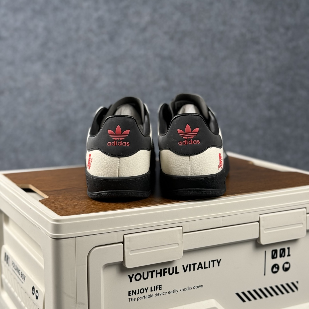 260 Adidas Handball Spezial Sanba 马年限定 ZH2599 阿迪达斯经典款 桑巴德训 复古休闲板鞋-Chinese UA Cheap High Quatity Brand Clothes Bags handbags Sneakers wholesale wholesaler seller from China Factory suppliers Fashion Clothing Shoes best Quality Beautiful Price 260 Adidas Handball Spezial Sanba 马年限定 ZH2599 阿迪达斯经典款 桑巴德训 复古休闲板鞋
