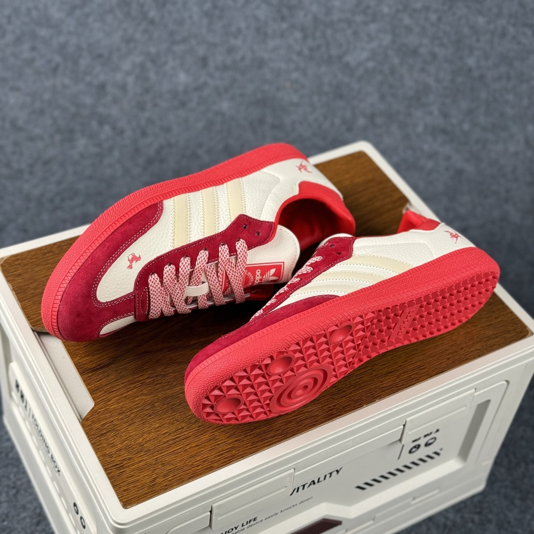 Adidas Handball Spezial Sanba 马年限定 LX0912 阿迪达斯经典款 桑巴德训 复古休闲板鞋-Top High Quatity Cheap Sneakers Fashion Clothing Clothes Bags handbags Shoes of all Brand wholesale With The best Quality And Beautiful Price from China Factory Chinese suppliers wholesaler seller Adidas Handball Spezial Sanba 马年限定 LX0912 阿迪达斯经典款 桑巴德训 复古休闲板鞋
